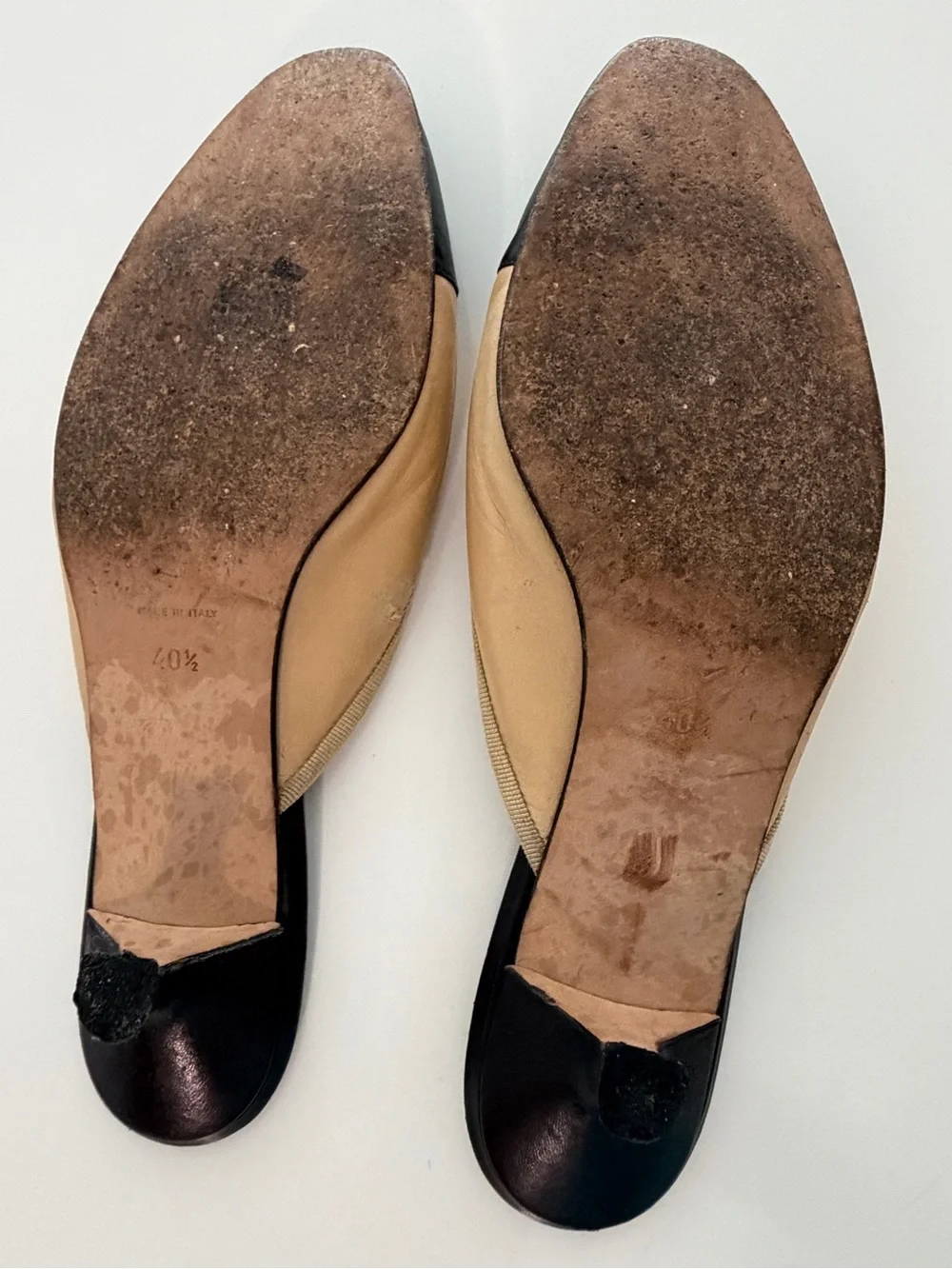 CHANEL Beige and Black Leather Bow-Trim Slip-On Mules